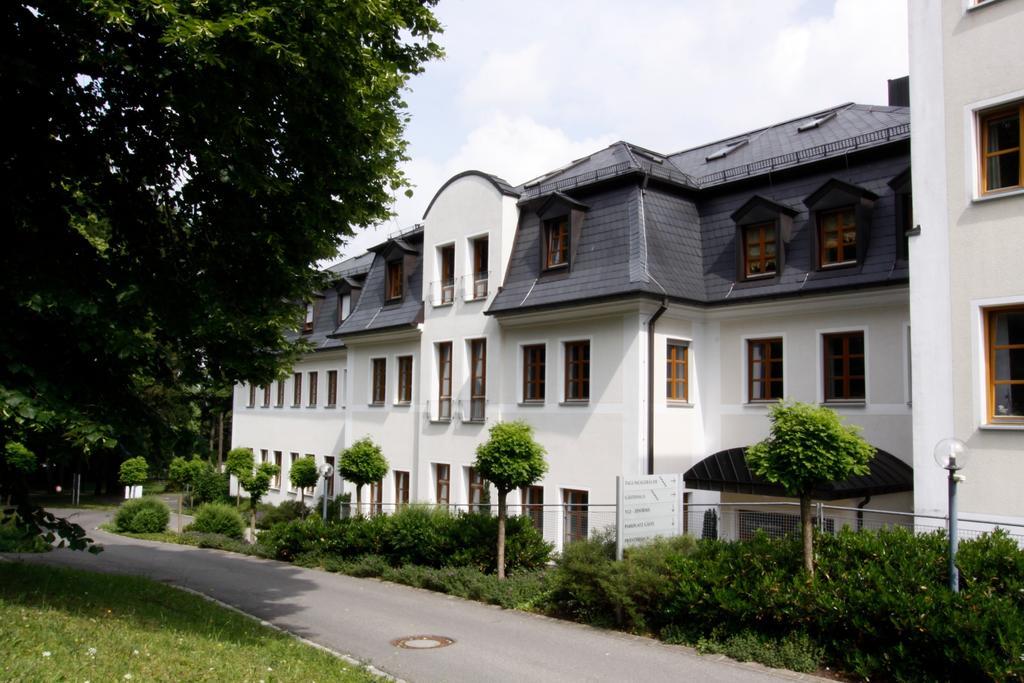 Kloster St. Josef Neumarkt in der Oberpfalz Exterior photo